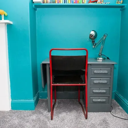 3 Bedroom Townhouse By Gloucester Road Apartman *