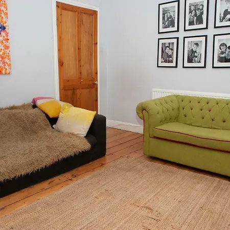Apartment 3 Bedroom Townhouse By Gloucester Road Bristol