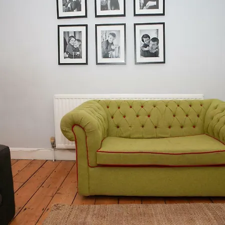 3 Bedroom Townhouse By Gloucester Road Lägenhet Bristol