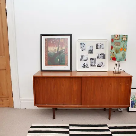 Apartment 3 Bedroom Townhouse By Gloucester Road