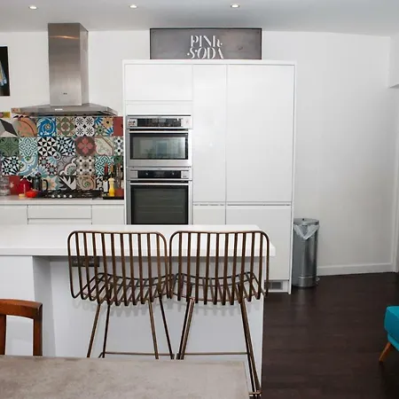 Lägenhet 3 Bedroom Townhouse By Gloucester Road Bristol