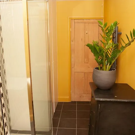 3 Bedroom Townhouse By Gloucester Road Apartman